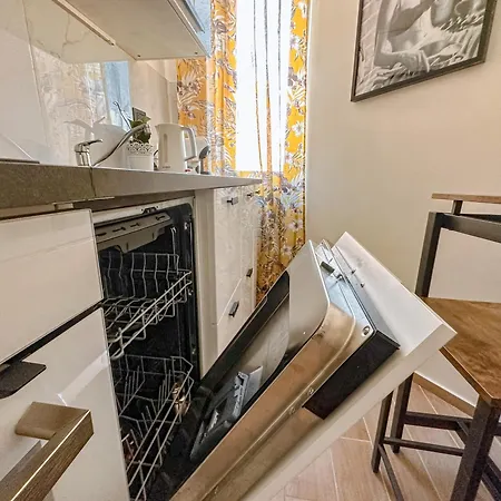 Apartment Fortuna Milan - Metro, Ac, Duomo In 25 Minutes *